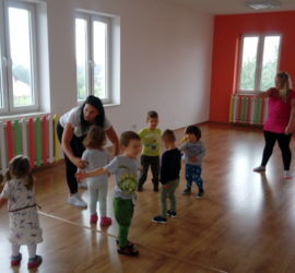 Zajęcia akrobatyczne z p. Brygidą Sakowską