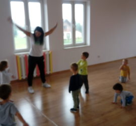 Zajęcia akrobatyczne z p. Brygidą Sakowską